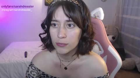 sarahdressler online show from February 2025 11:01:02 PM