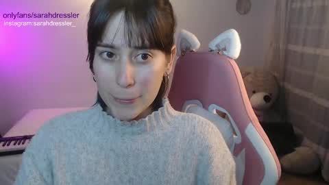 sarahdressler online show from February 2025 03:26:01 AM