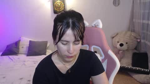 sarahdressler online show from September 2025 12:32:02 AM