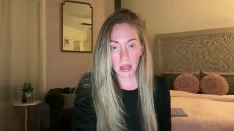 Sarah online show from May 2026 03:44:01 AM