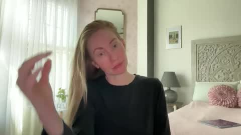 Sarah online show from May 2026 05:42:02 PM