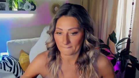 Divine Sarah NONUDE model online show from May 2026 09:16:01 AM