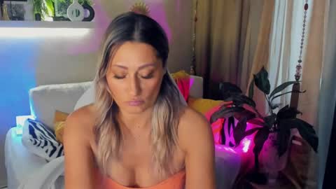 Divine Sarah NONUDE model online show from June 2026 03:07:02 PM