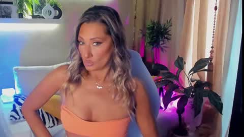 Divine Sarah NONUDE model online show from June 2026 07:24:02 AM
