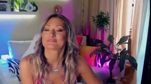 Divine Sarah NONUDE model online show from June 2026 07:25:01 AM
