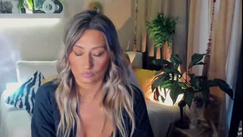 Divine Sarah NONUDE model online show from July 2026 01:40:01 PM