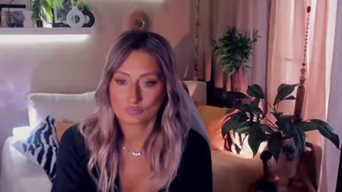 Divine Sarah NONUDE model online show from July 2026 08:07:01 AM