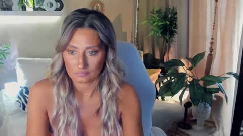 Divine Sarah NONUDE model online show from July 2026 02:24:01 PM