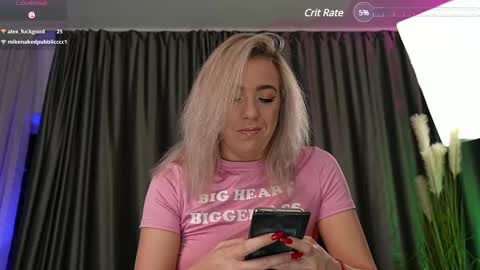 Snapshot of sarahjadore chatting on March 2025 07:47:02 PM Sarahjadore online show from March 2025 07:47:02 PM