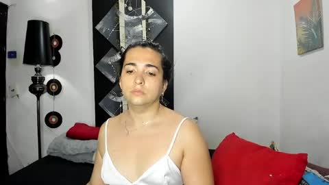  SARAHJEY     online show from June 2026 06:58:01 PM