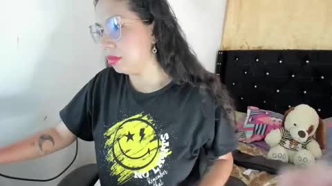 Sarah online show from October 2025 04:50:01 PM