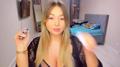 Snapshot of sarahmils chatting on February 2026 03:20:01 PM Sarah online show from February 2026 03:20:01 PM