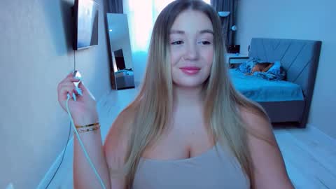 Snapshot of sarahmils chatting on February 2026 01:19:02 PM Sarah online show from February 2026 01:19:02 PM