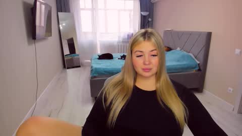 Snapshot of sarahmils chatting on March 2026 01:16:02 PM Sarah online show from March 2026 01:16:02 PM