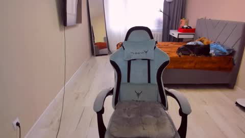 Snapshot of sarahmils chatting on April 2026 02:33:01 PM Sarah online show from April 2026 02:33:01 PM