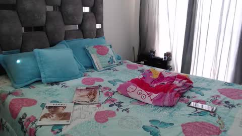 Lia online show from March 2026 04:02:02 PM