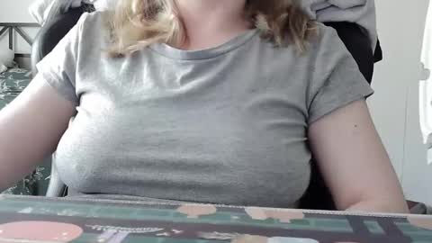 Sarah online show from April 2026 08:07:01 PM
