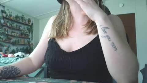 Sarah online show from July 2026 09:31:02 PM