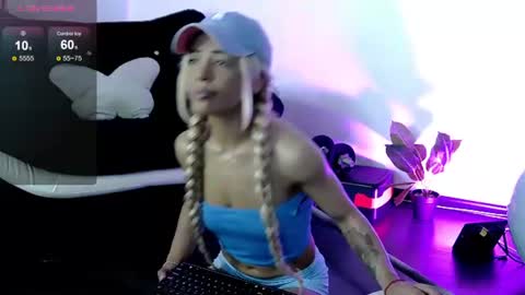 sarahraiynex online show from June 2026 10:13:02 AM