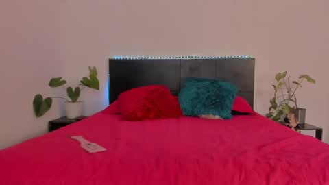 Snapshot of sarahredi chatting on January 2025 09:25:02 PM Girl next door online show from January 2025 09:25:02 PM