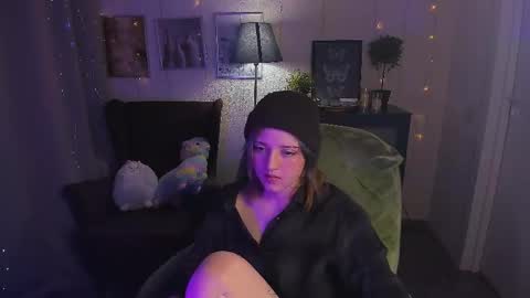 Sarah online show from April 2026 09:10:02 PM