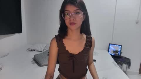 Sarah  online show from November 2025 06:51:02 PM