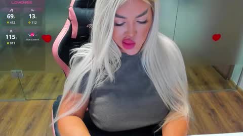 Snapshot of sarahstone_ chatting on March 2026 07:47:02 AM Sarah online show from March 2026 07:47:02 AM