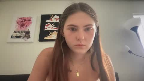Snapshot of sarahxaoliver1 chatting on June 2026 03:13:01 PM SarahxOliver online show from June 2026 03:13:01 PM