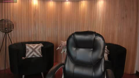 Snapshot of sarahyates chatting on February 2026 04:02:01 AM Sarah independent model online show from February 2026 04:02:01 AM