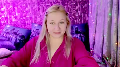 Snapshot of sarakatherin chatting on December 2024 06:48:01 PM Sara online show from December 2024 06:48:01 PM