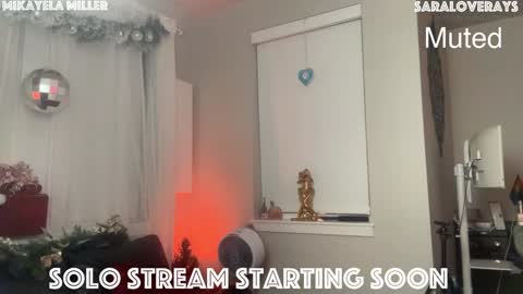 Snapshot of saraloverays chatting on December 2024 02:34:02 AM Back from Vacay Follow for more here online show from December 2024 02:34:02 AM