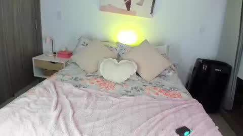 Sara Martinez online show from June 2026 11:35:02 PM
