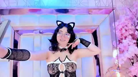 Snapshot of saramartini2 chatting on November 2025 06:33:02 AM sara online show from November 2025 06:33:02 AM