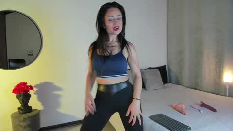 saramilf_69 online show from March 2025 07:49:01 PM