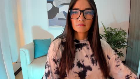 I am Sara  online show from December 2024 01:34:02 PM