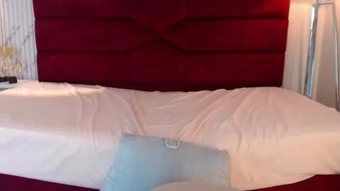 Snapshot of sarasaenz_99 chatting on February 2025 10:20:02 PM Sara online show from February 2025 10:20:02 PM