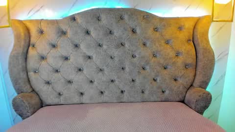   online show from January 2025 11:00:01 AM