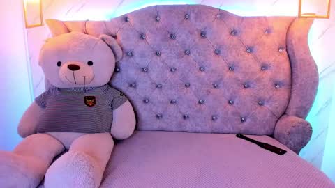   online show from February 2025 02:43:01 PM