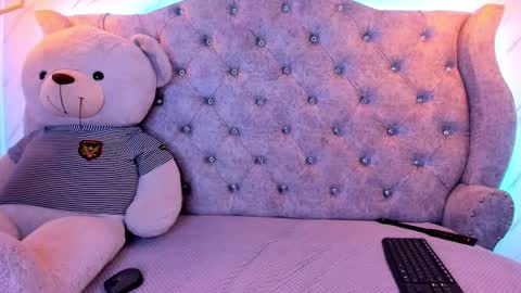   online show from February 2025 05:48:01 PM