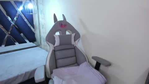   online show from February 2025 02:00:01 PM