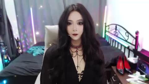 Snapshot of sarasilky chatting on July 2026 09:35:01 AM ToT online show from July 2026 09:35:01 AM