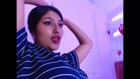 Snapshot of sarastonesx chatting on February 2025 06:50:02 AM sarastonesx online show from February 2025 06:50:02 AM