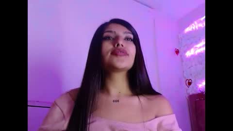 Snapshot of sarastonesx chatting on March 2025 10:37:01 AM sarastonesx online show from March 2025 10:37:01 AM