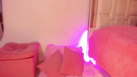 Sara  online show from February 2025 02:55:02 PM