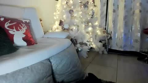 Snapshot of saratukkerr chatting on December 2024 06:30:02 AM saratukkerr online show from December 2024 06:30:02 AM