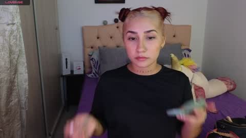 Snapshot of saratukkerr chatting on February 2025 05:53:02 AM saratukkerr online show from February 2025 05:53:02 AM