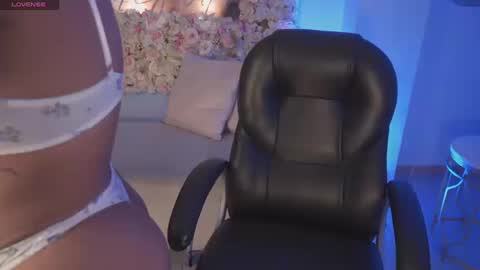 Sara Winstone online show from March 2026 09:42:02 PM