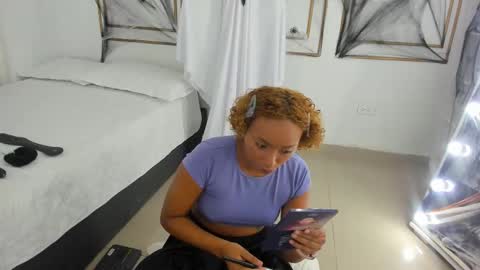 Saray Mardez online show from October 2025 12:05:01 PM