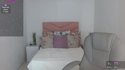 Saray Vega online show from October 2025 07:12:02 PM