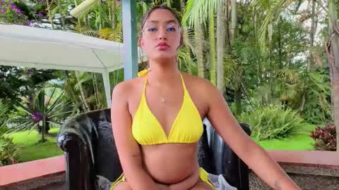 Snapshot of sarazuletaa chatting on February 2026 04:03:02 PM sarazuletaa online show from February 2026 04:03:02 PM